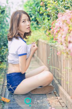 4女为寻刺激半夜开豪车偷菜